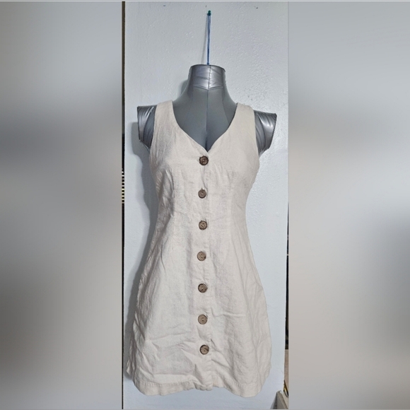 4 piece Woman's Dress Bundle Small - Picture 6 of 7